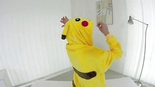 Sexy pokemon Nicole Love VR pussy masturbation