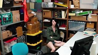 Investigator drills shoplifters pussy in his office